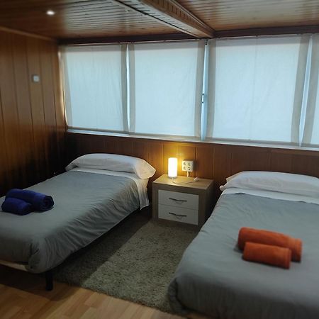 Piso Exterior Completo A 20 ' De Barcelona. Appartement Sabadell Buitenkant foto
