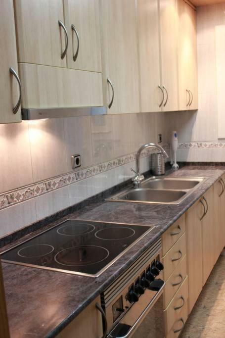 Piso Exterior Completo A 20 ' De Barcelona. Appartement Sabadell Buitenkant foto