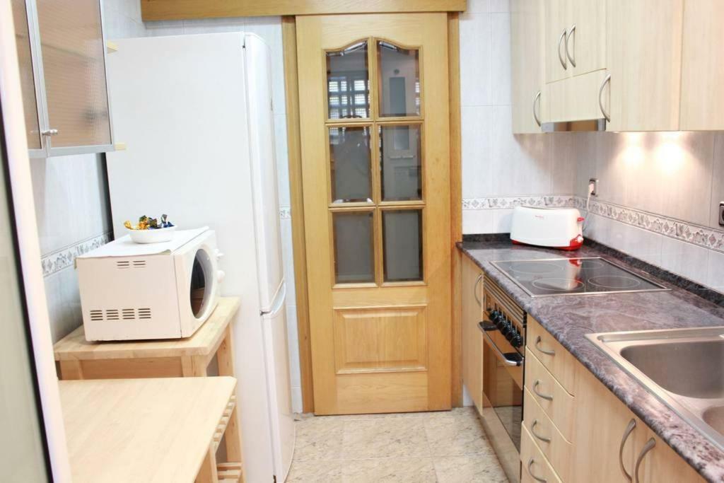 Piso Exterior Completo A 20 ' De Barcelona. Appartement Sabadell Buitenkant foto