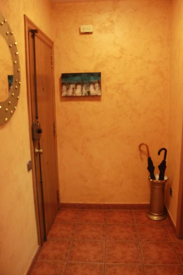 Piso Exterior Completo A 20 ' De Barcelona. Appartement Sabadell Buitenkant foto